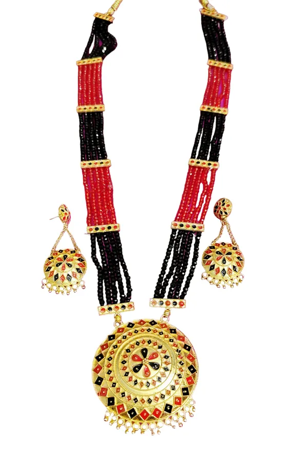 Assamese_Traditional_Gold_Plated_Copper_Based_Red_Black_Japi_Tassel_Jewellery_Set_For_Women_&_Girls