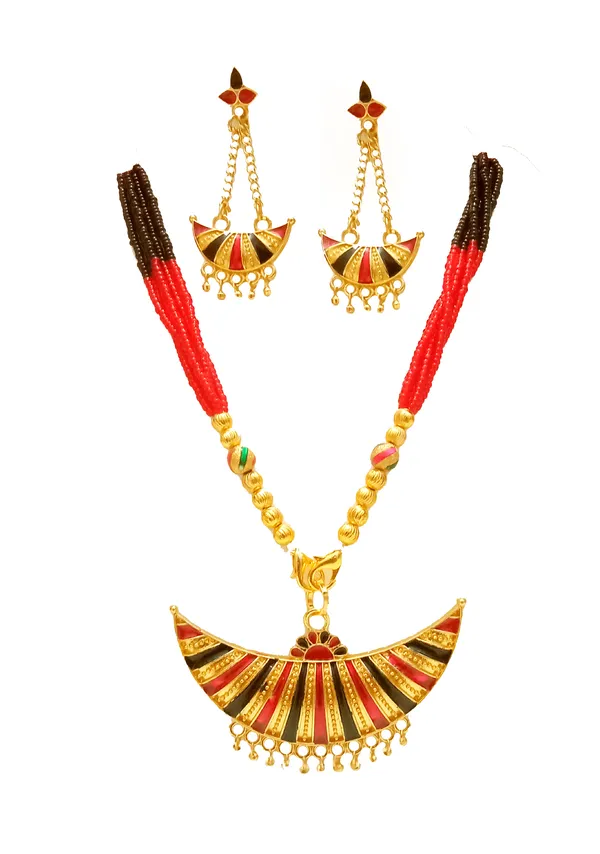Assamese_Traditional_Gold_Plated_Red_Black_Coloru_Junbiri_Tassel_Jewellery_Set_For_Girls_&_Women