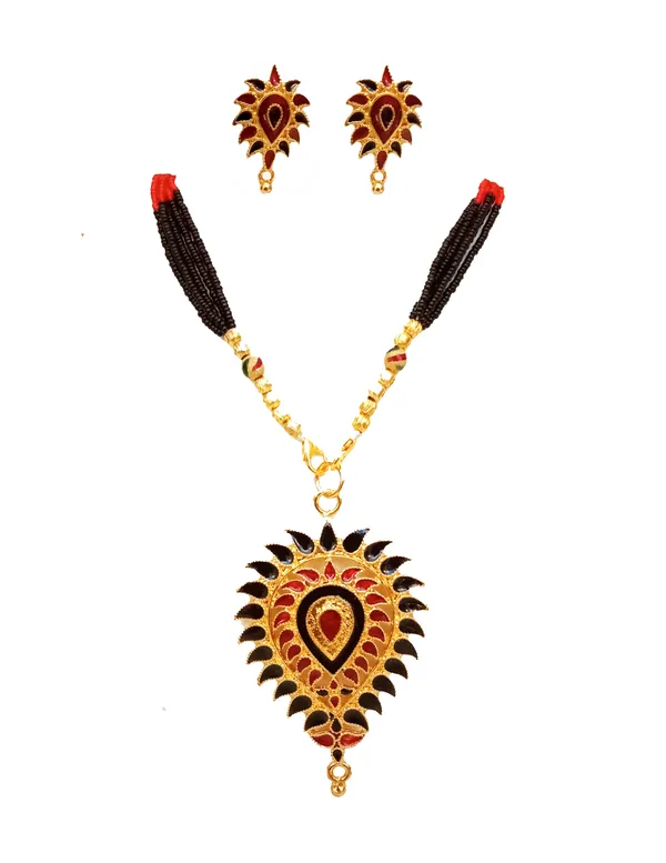 Assamese_Traditional_Gold_Plated_Red_Black_Meenakari_Dugdugi_Jewellery_Set_For_Women