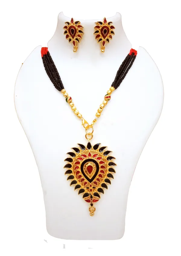 Assamese_Traditional_Gold_Plated_Red_Black_Meenakari_Dugdugi_Jewellery_Set_For_Women