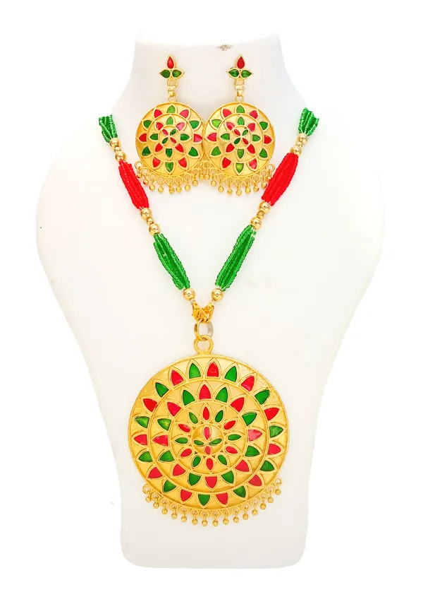 Assamese_Traditional_Gold_Plated_Red_Green_Meenakari_Japi_Tassel_Jewellery_Set_For_Women