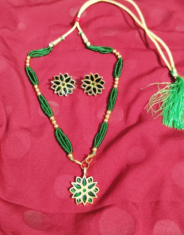 Assamese_Traditional_Green_Meenakari_Thuriya_Flower_Jewellery_Set