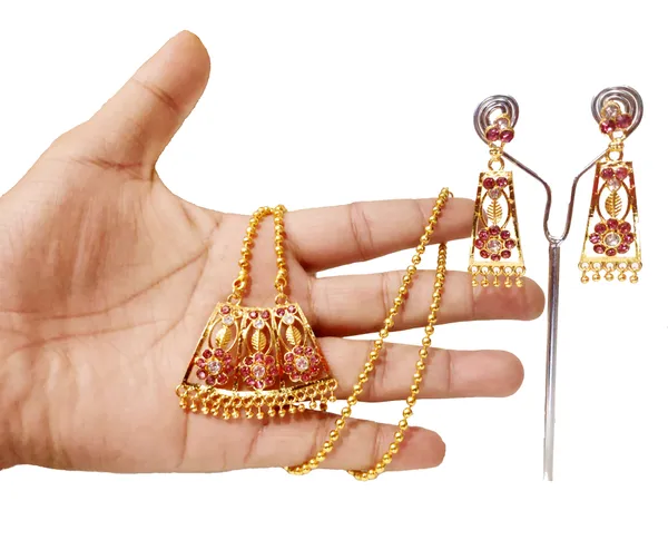 Assamese_traditional_gold_plated_Pink_White_diamond_chain_jewellery_set__for_women