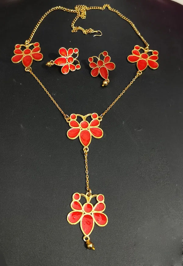 Copper_Based_Assamese_Traditional_Copper_Based_Red_Meenakari_Butterfly_Jewellery_Set