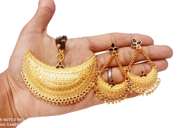 Assamese_Traditional_Gold_Plated_Black_Colour_Zubiri_Tassel_Jewellery_Set_For_Girls_&_Women