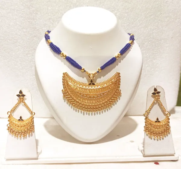 Assamese_Traditional_Gold_Plated_Blue_Colour_Joonbiri_Tassel_Jewellery_Set_For_Girls_&_Women