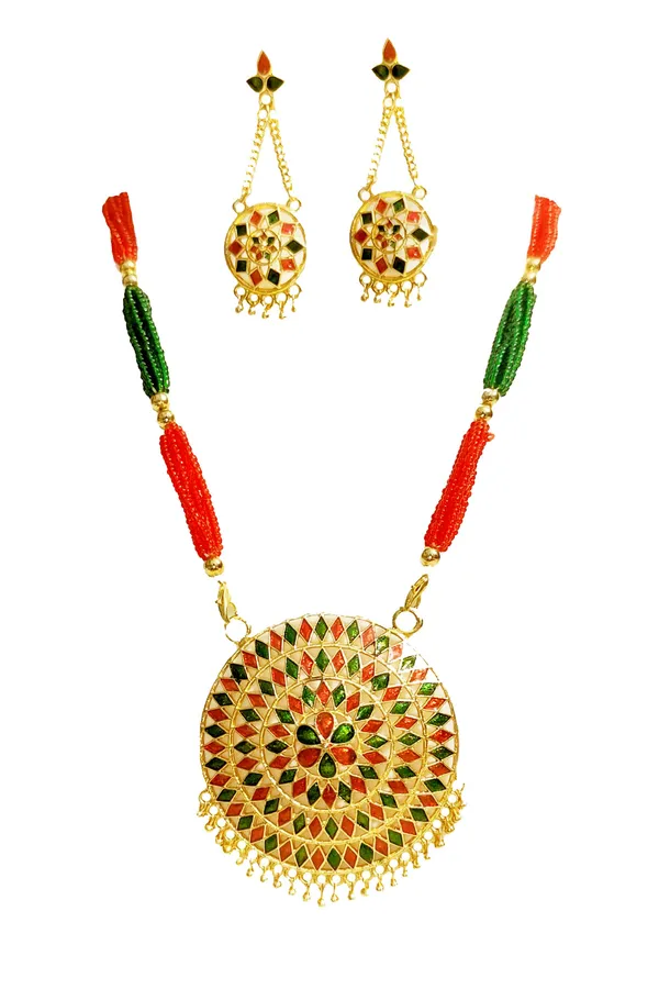 Assamese_Traditional_Double_Naka_Red_Green_Meenakari_Japi_Jewellery_Set