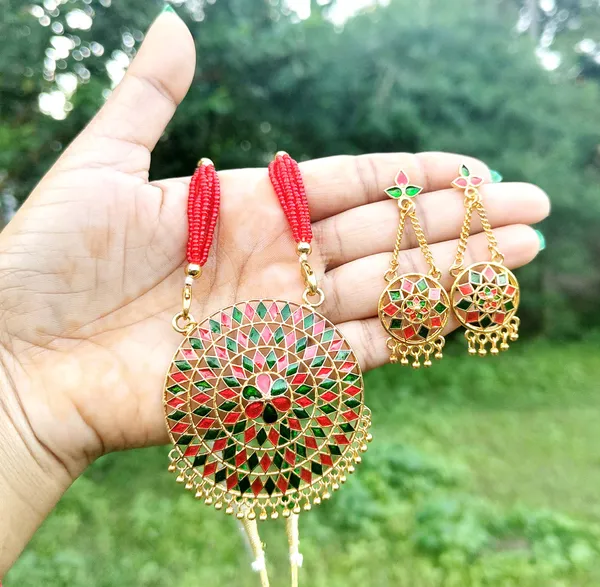 Assamese_Traditional_Double_Naka_Red_Green_Meenakari_Japi_Jewellery_Set