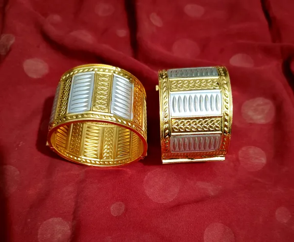 BGGOLD_COPPER_BASED_Assamese_traditional_gold_plated_silver_colour__muthi_kharu/_bangle_set_for_women_&_girls