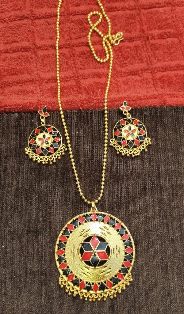 Assamese_Traditional_Red_Black_Meenakari_Japi_Jewellery_Set