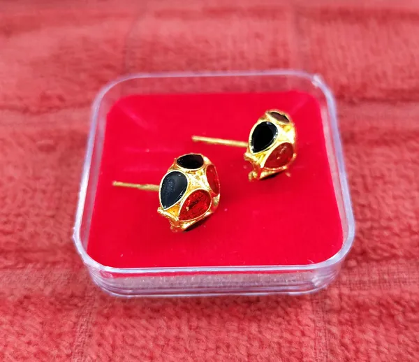 (Pack_Of_2)_Assamese_Traditional_Red_Black_Meenakari_Top_Earring_Set