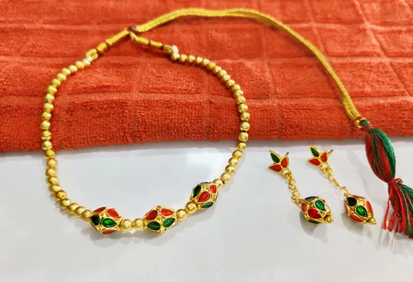 Assamese_Traditional_Red_Green_Meenakari_Moni_Mala_Jewellery_Set