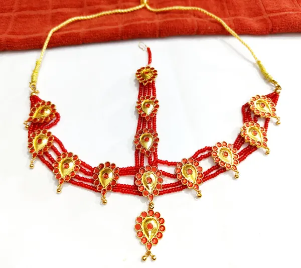 Assamese_Traditional_Red_Meenakari_Dugdugi_Maang_Tikka_Hatya_Nritya_Mathapati