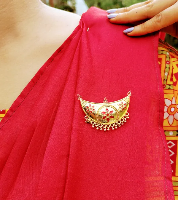 (Pack_Of_2)_Assamese_Traditional_Gold_Plated_Red_Meenakari_Junbiri_Brooch_Pin_For_Women_&_Girls