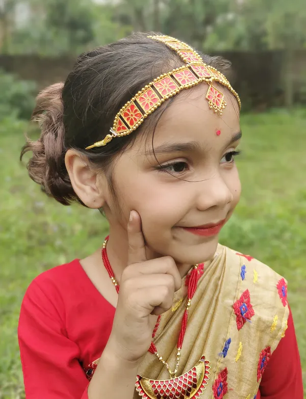 Copper_Based_Assamese_Traditional_Red_Meenakari_Maang_Tika