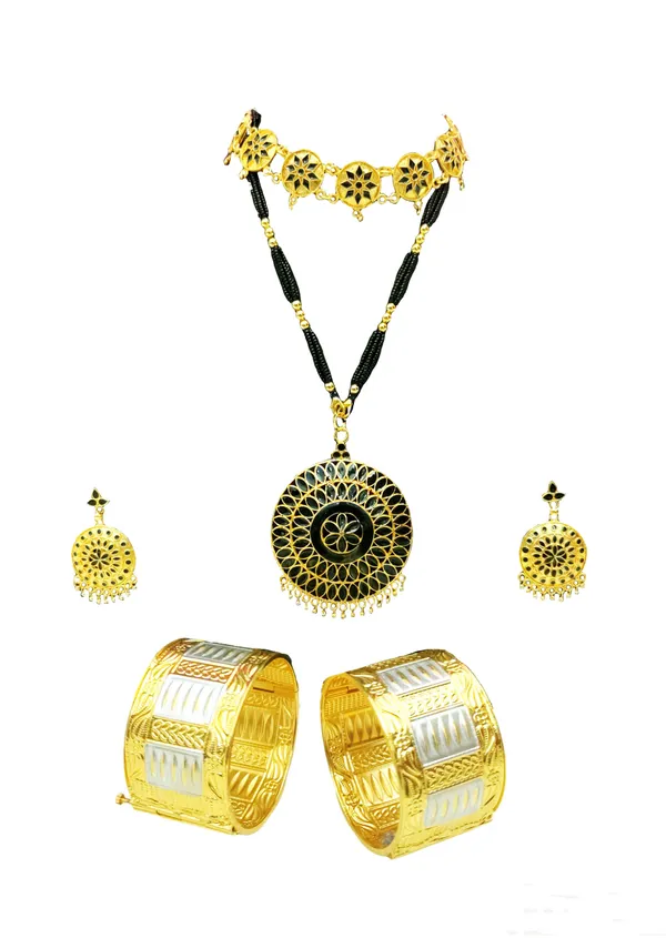 Assamese_Traditional_Copper_Based_Black_Meenakari_Bridal_Combo_Set