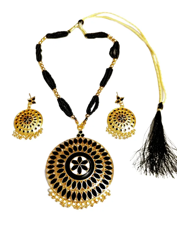 Assamese_Traditional_Black_Meenakari_Japi_Jewellery_Set