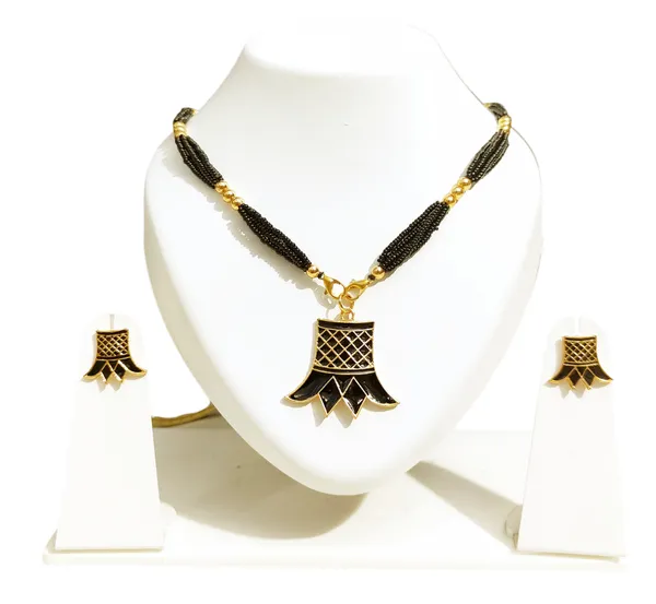 Assamese_Traditional_Black_Meenakari_Thuriya_Jewellery_Set
