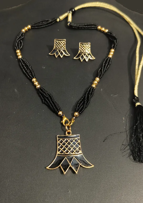 Assamese_Traditional_Black_Meenakari_Thuriya_Jewellery_Set
