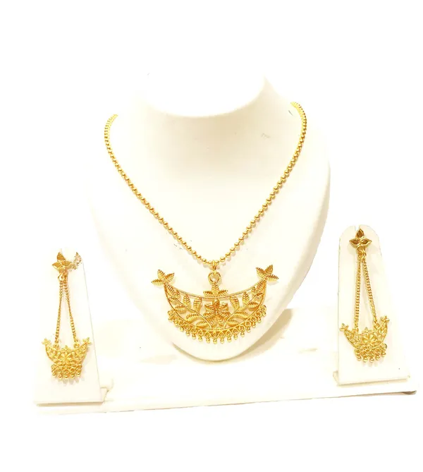 Assamese_Traditional_Golden_Joonbiuri