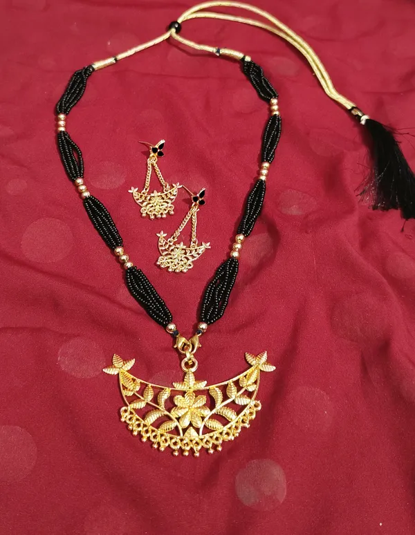 Assamese_Traditional_Gold_Plated_With_Black_Colour_Tassel_Junbiri_Jewellery_Set_For_Women_&_Girls