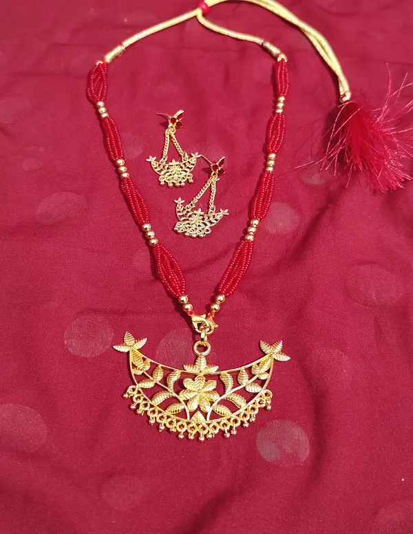 Assamese_Traditional_Gold_Plated_With_Red_Tassel_Junbiri_Jewellery_Set_For_Women_&_Girls