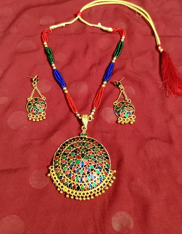 Assamese_Traditional_Multicolor_Meenakari_Japi_Jewellery_Set