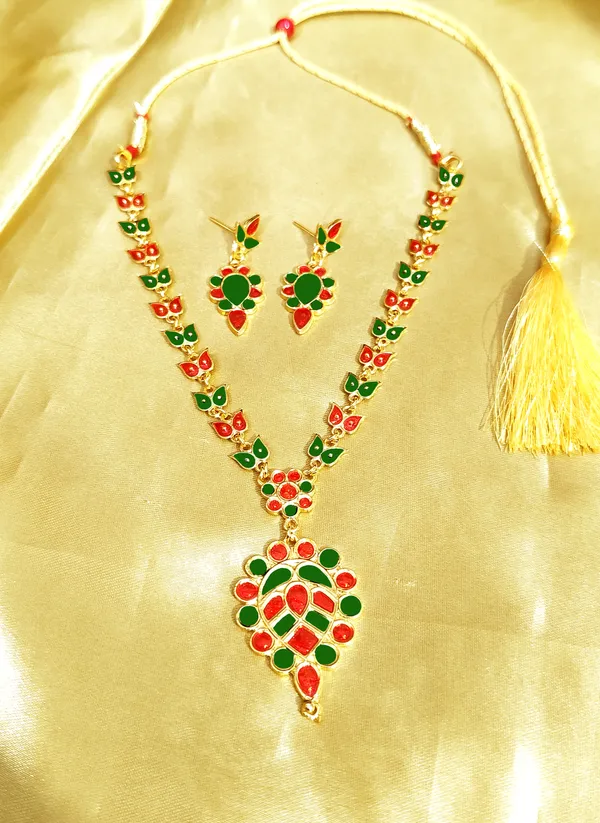 Assamese_Traditional_Gold_Plated_Red_Green_Meenakari_Dugdugi_Patti_Chain_Jewellery_Set_For_Women_&_Girls