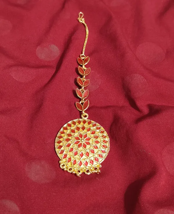 Assamese_Traditional_Red_Meenakari_Japi_Maang_Tika