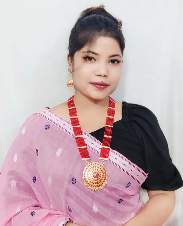 Assamese_Traditional_Gold_Plated_Red_Colour_Japi_Tassel_Jewellery_Set_For_Women