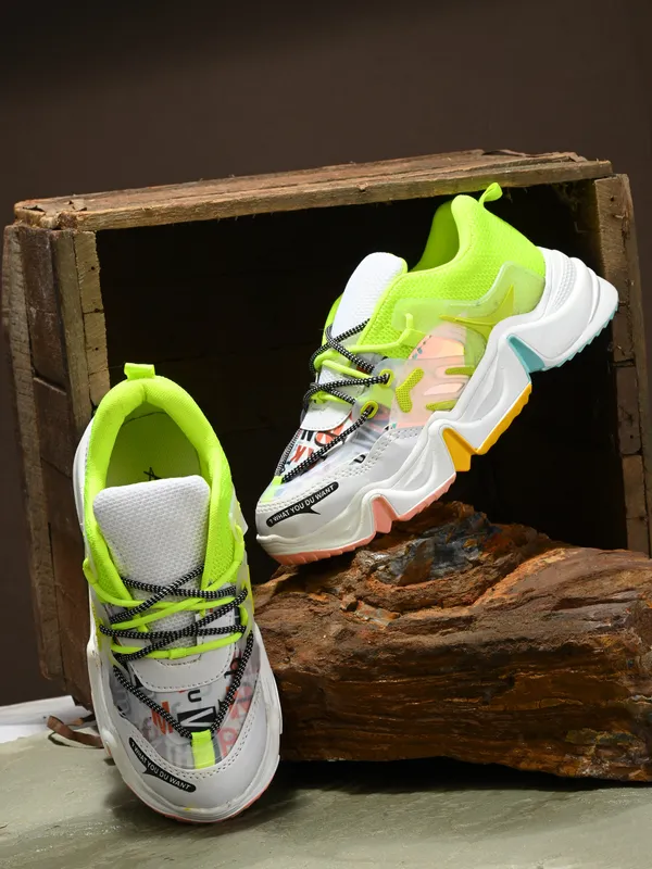 Women_Printed_Comfort_Insole_Basics_Sneakers