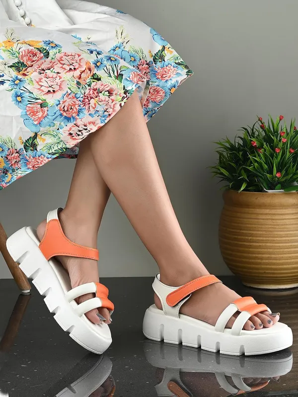 Colourblocked_Open_Toe_Flatform_Heels_With_Backstrap