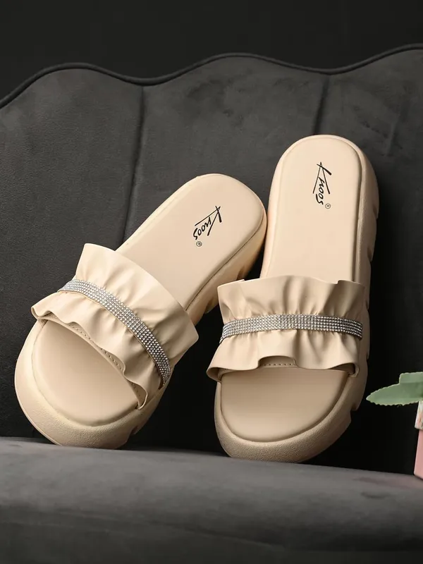 Embellished_Open_Toe_Flatform_Heels
