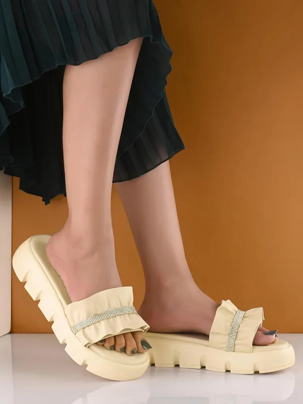 Embellished_Open_Toe_Flatform_Heels