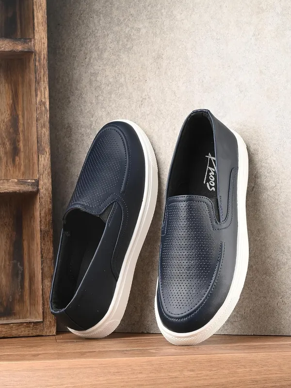 Men_Lightweight_Comfort_Insole_Slip-On_Sneakers