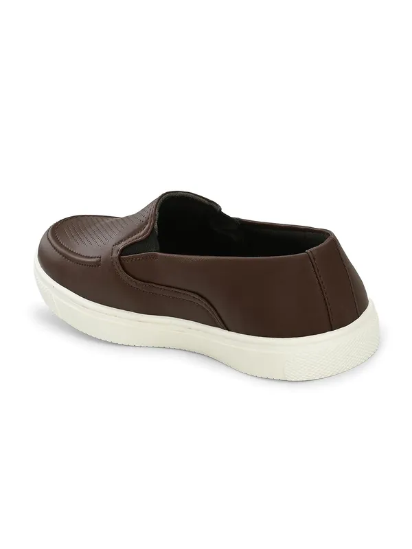 Men_Textured_Lightweight_Comfort_Insole_Slip-On_Sneakers