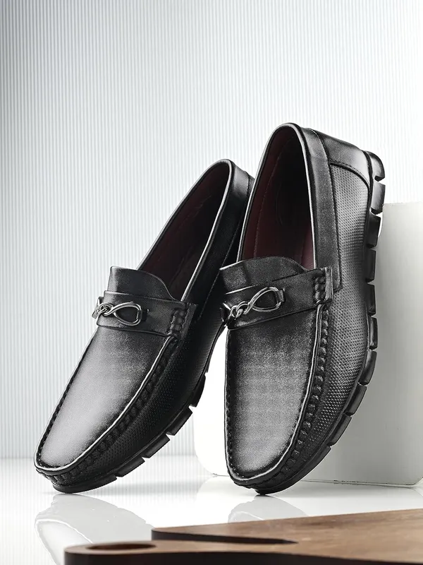 Men_Perforations_Lightweight_Horsebit_Loafers