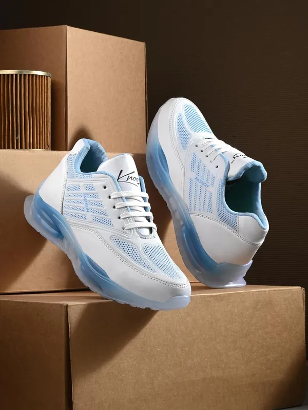 Men_Colourblocked_Round_Toe_Lightweight_Sneakers
