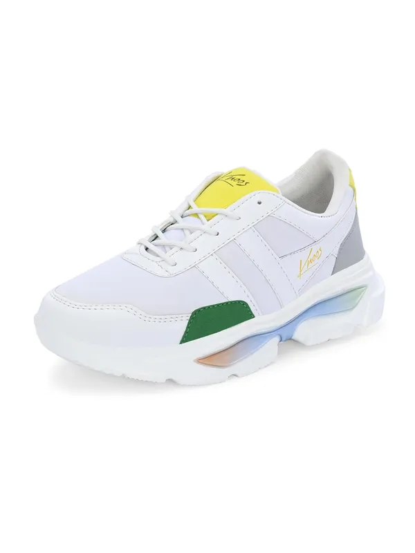 Men_Water_Repellent_Upper_Sneakers