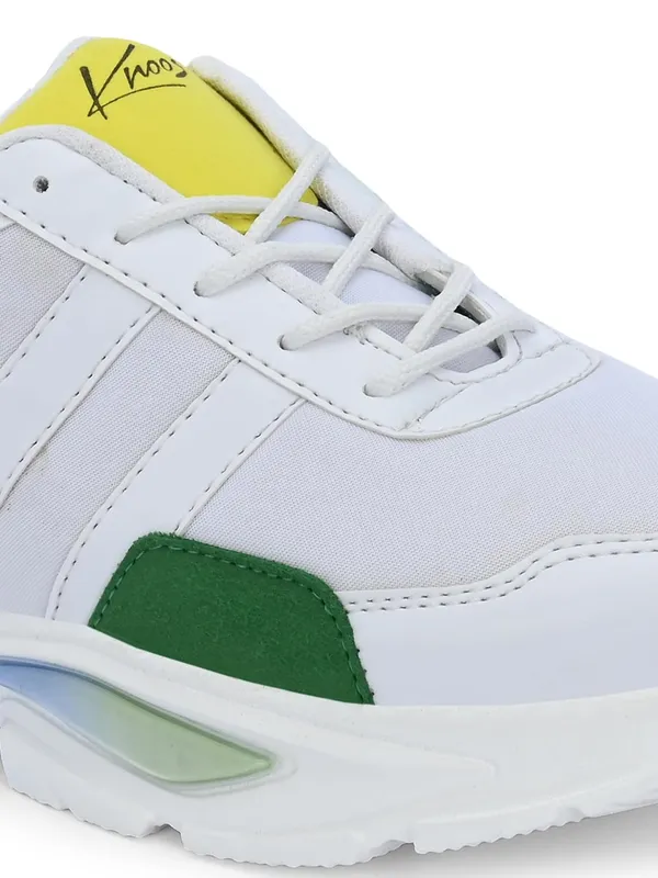 Men_Water_Repellent_Upper_Sneakers