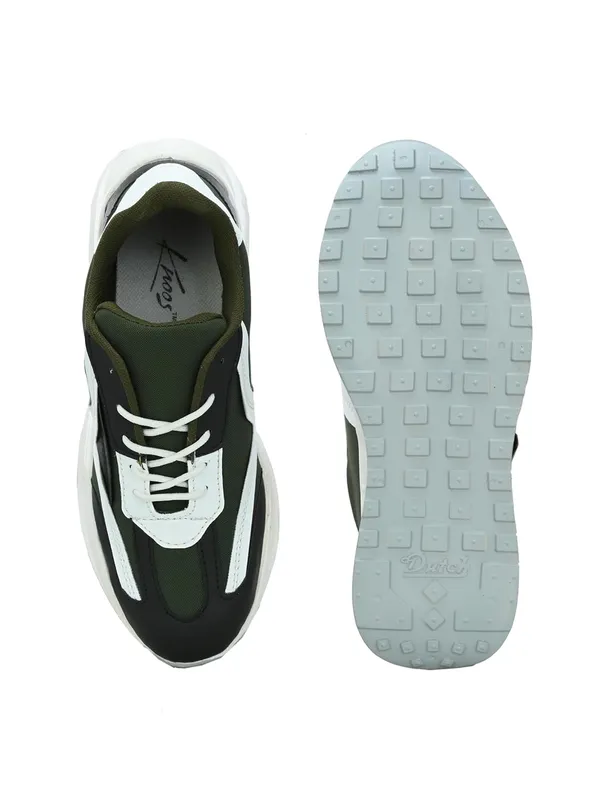 Men_Colourblocked_Water_Repellent_Upper_Sneakers
