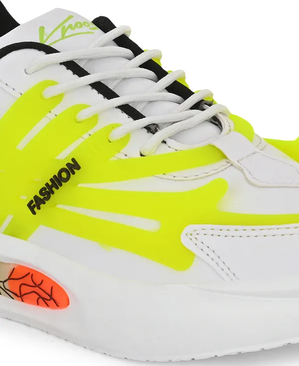 Men_Colourblocked_Lightweight_Padded_Insole_Basics_Sneakers