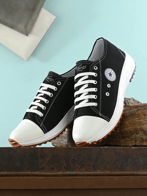 Men_Lightweight_Comfort_Insole_Contrast_Sole_Canvas_Sneakers