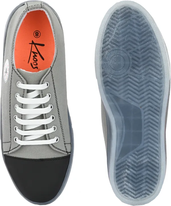 Men_Colourblocked_Padded_Insole_Basics_Canvas_Sneakers