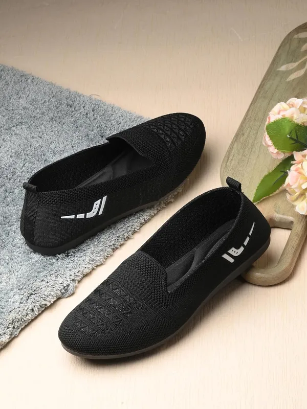 Loafers_For_Women_(Black)