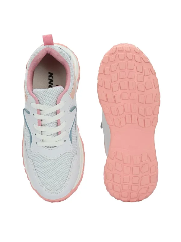 Women_Perforations_Lightweight_Sneakers