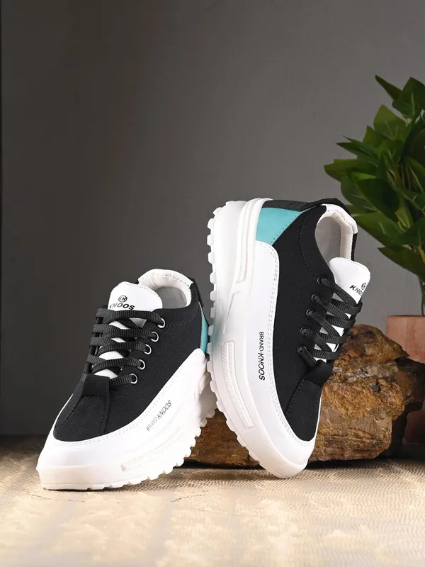 Women_Colourblocked_Lightweight_Sneakers
