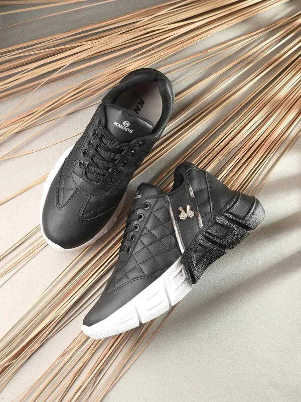 Women_Round_Toe_Lightweight_Mid-Top_Sneakers
