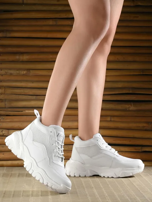 Women_Textured_Mid-Top_Water_Repellent_Upper_Mesh_Sneakers