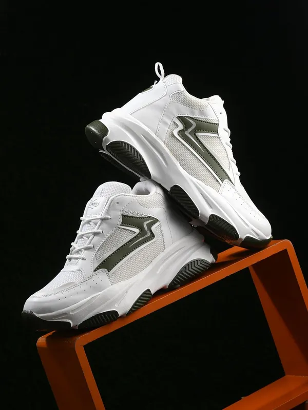 Women_Textured_Water_Repellent_Upper_Sneakers